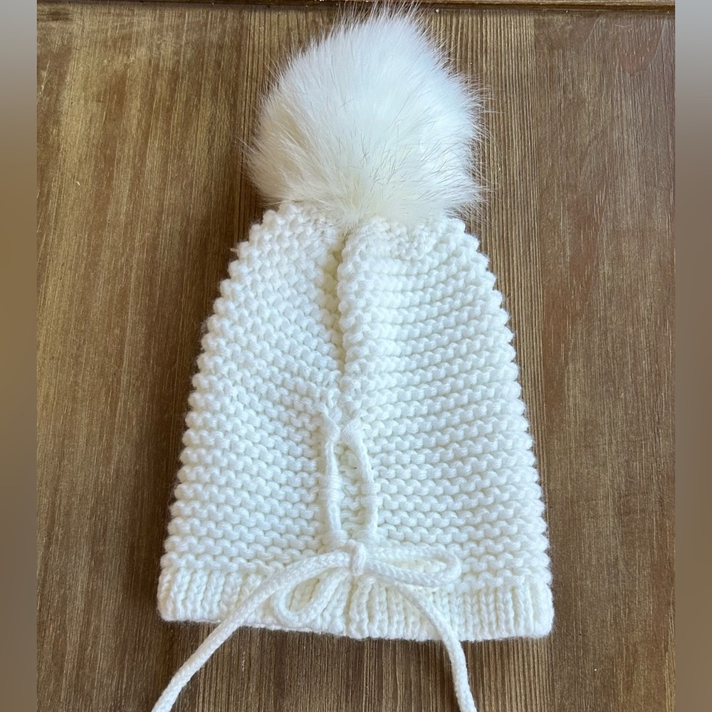 Women’s Juicy Couture White Knit Beanie with Faux Fur Pom and Back Tie